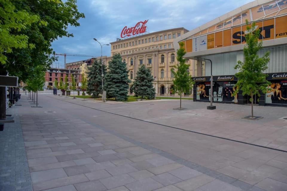 Hotel Room City Square With Great View No Parking Skopje Esterno foto