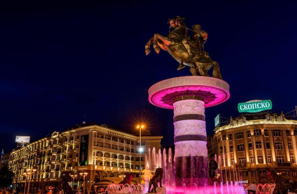 Hotel Room City Square With Great View No Parking Skopje Esterno foto